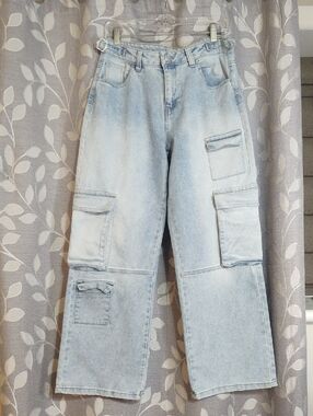 Love Cult Light Wash Cargo Jeans for Women size M